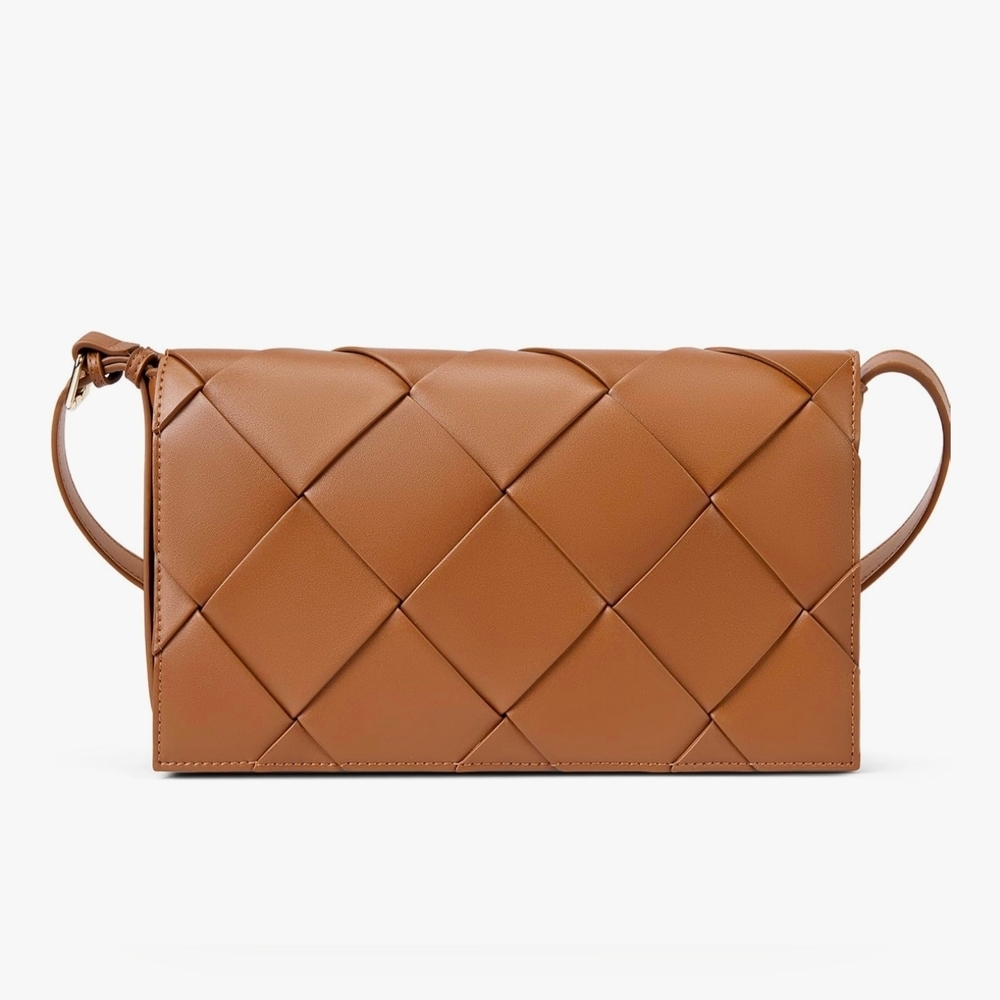 Elegant Tan Quilted Women's Bag
